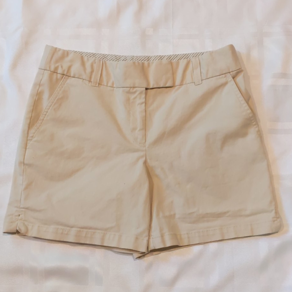 Loft beige shorts